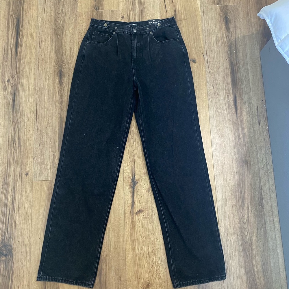 Fashion Nova Mom Jeans size 9 NEVER WORN